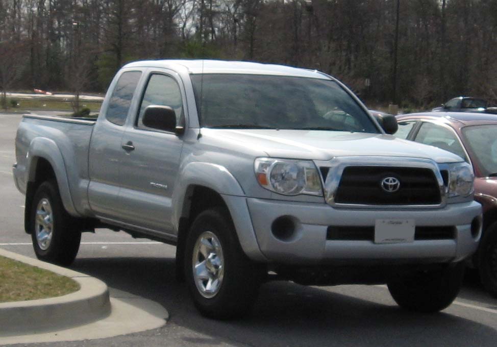 2005-2007_Toyota_Tacoma.jpg