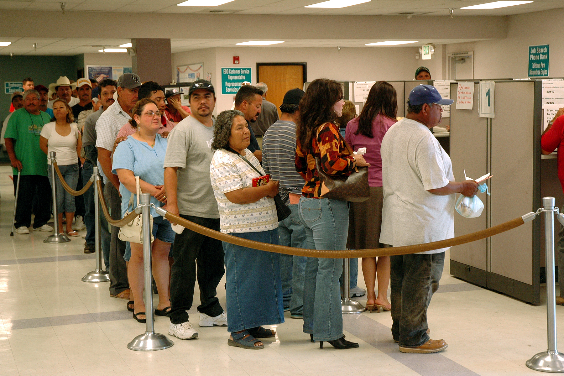 FEMA_-_29783_-_Workers_unemployed_by_the_freeze_in_California.jpg