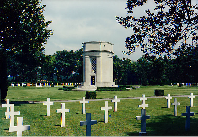 Flanders_Field_American_Cemetery_and_Memorial.jpg