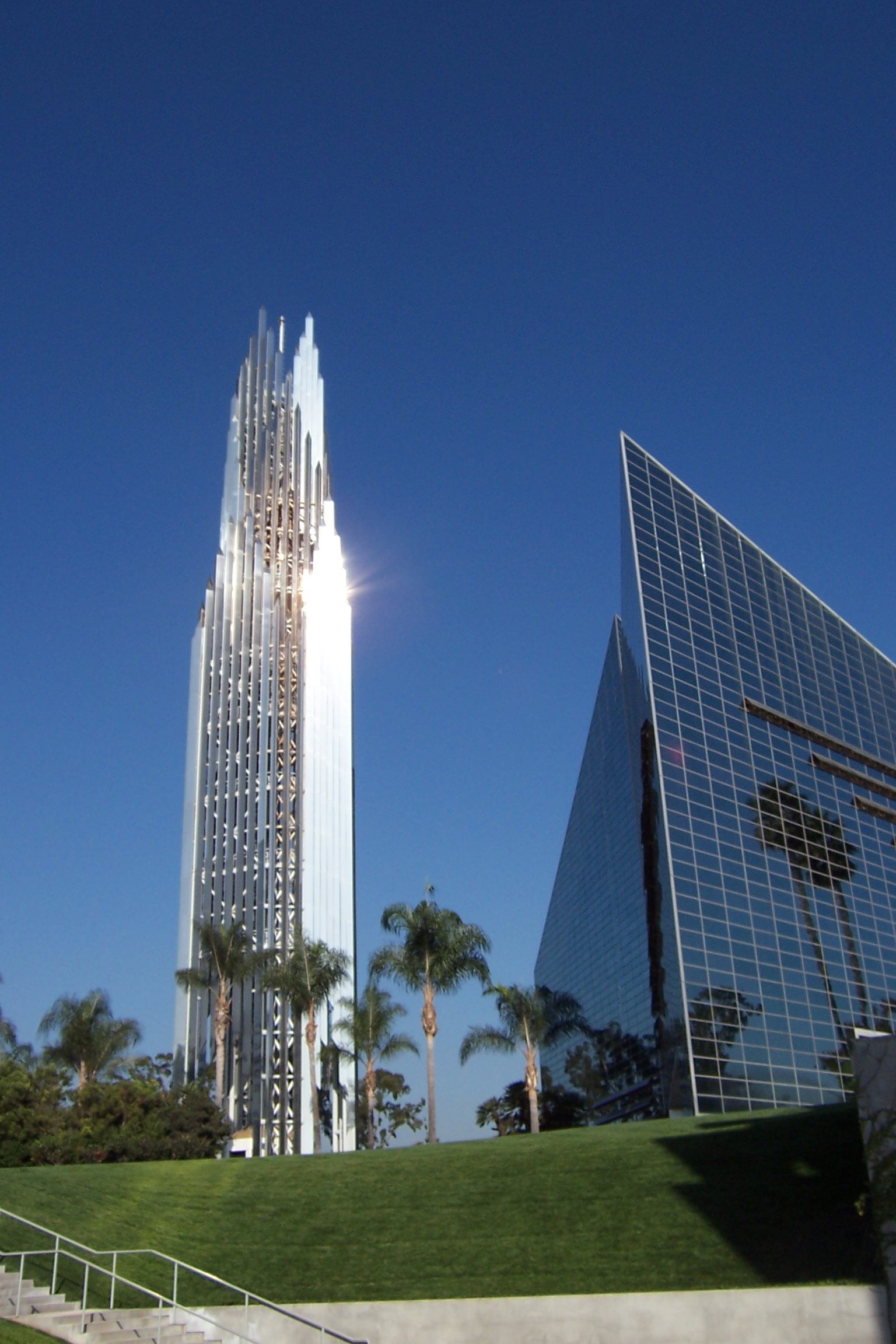 Crystal_Cathedral_Tower.jpg
