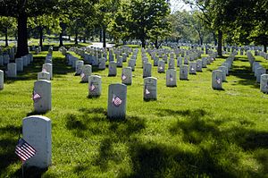 300px-Flickr_-_The_U.S._Army_-_Arlington_National_Cemetery.jpg
