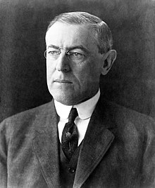 220px-President_Woodrow_Wilson_portrait_December_2_1912.jpg