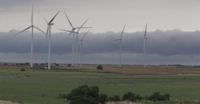 windturbines_field_cropped_6_t640.jpg
