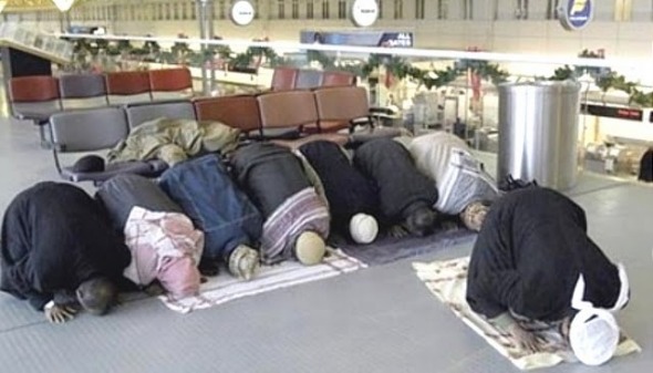 airport-racial-profiling-of-muslims.jpg