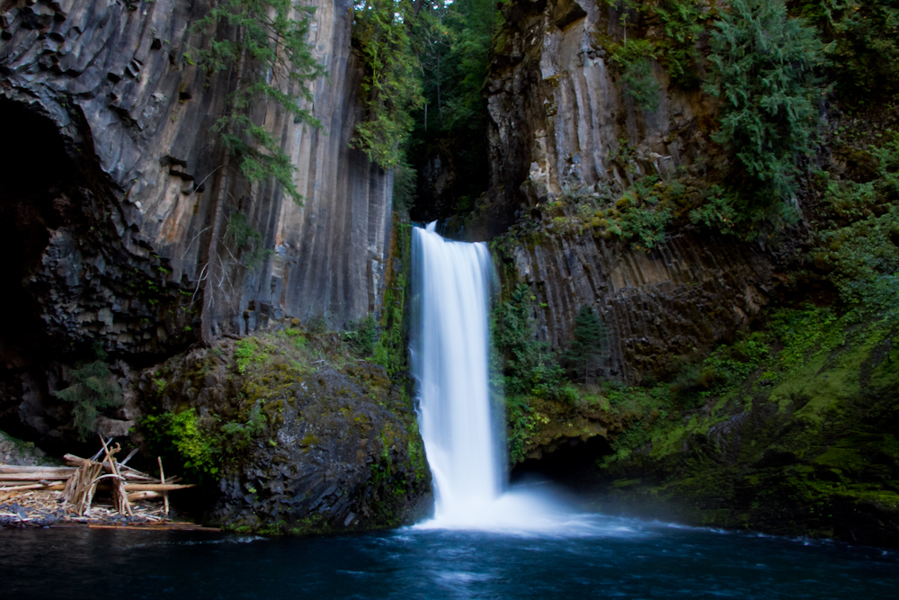 Tokatee-Falls-Oregon.jpg