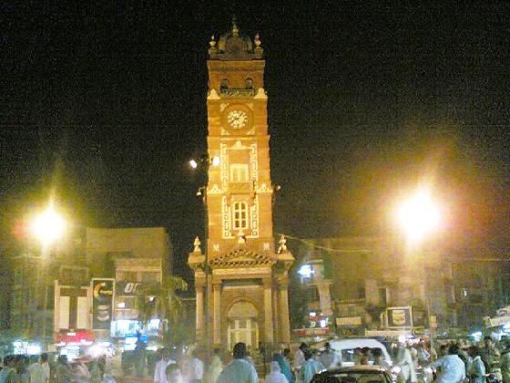 Faisalabad-Ghanta-Ghar-Clock-Tower.jpg