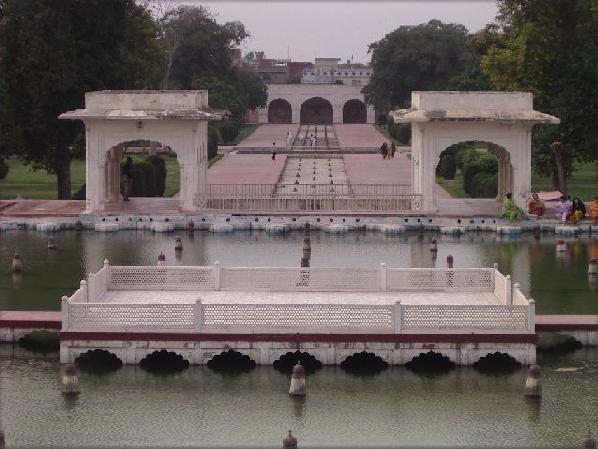 Lahore-Shalimar-Garden-another-beautiful-view.jpg