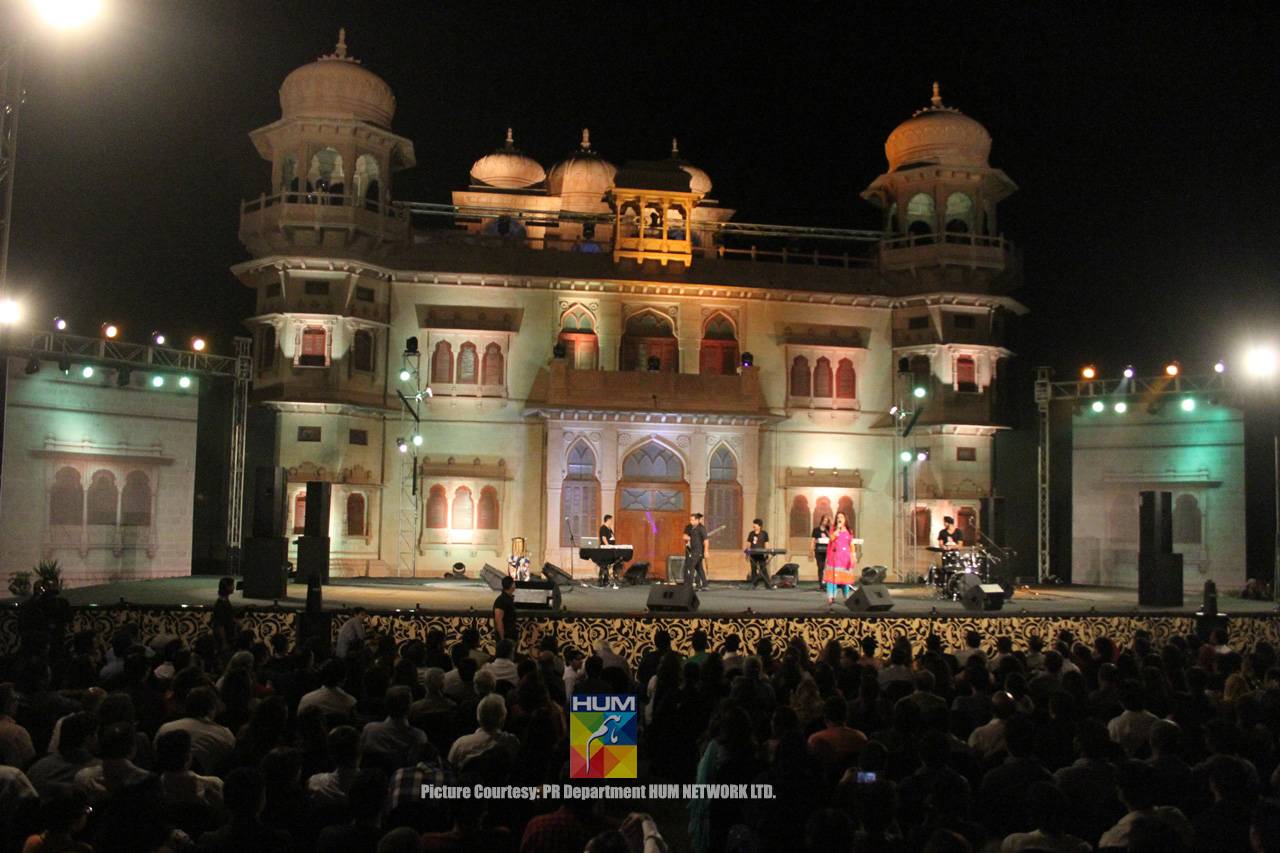Mika-Singh-Karachi-Concert-Mohatta-Palace-5.jpg