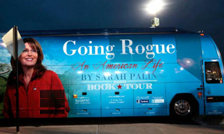 Sarah_Palin_bus_book_tour_2009.jpg