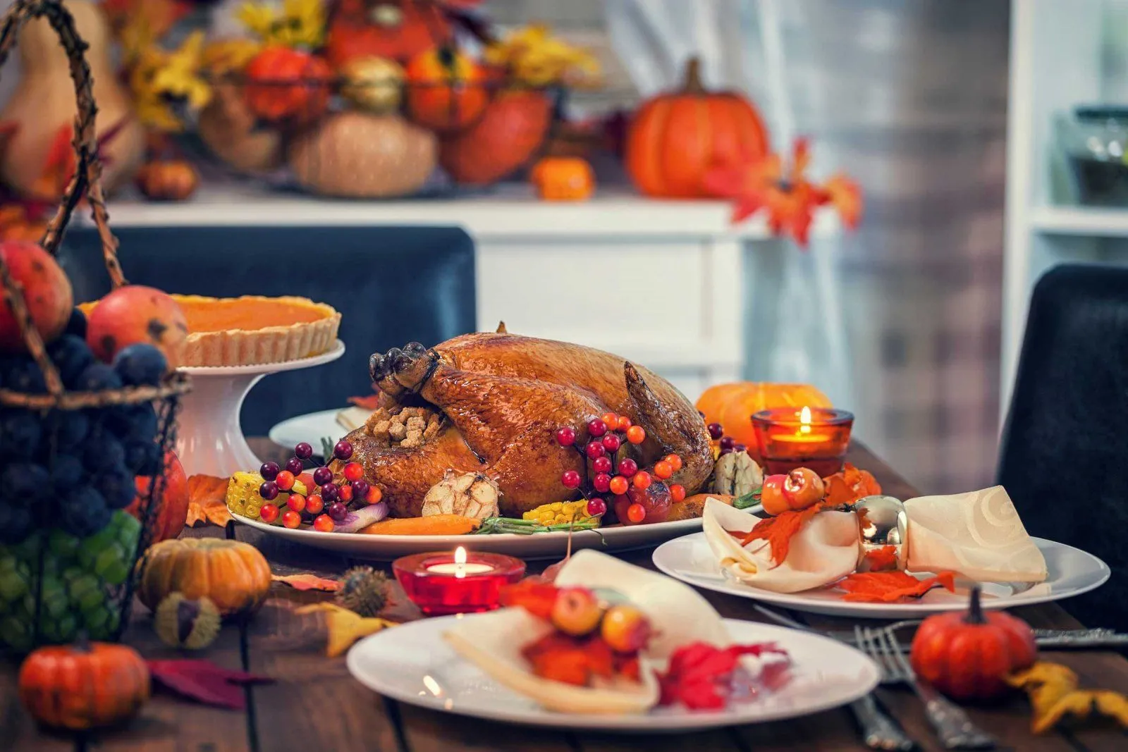 09-spread-youre-going-want-steal-thanksgiving-traditions-78992581-gordana-jovanovic.webp