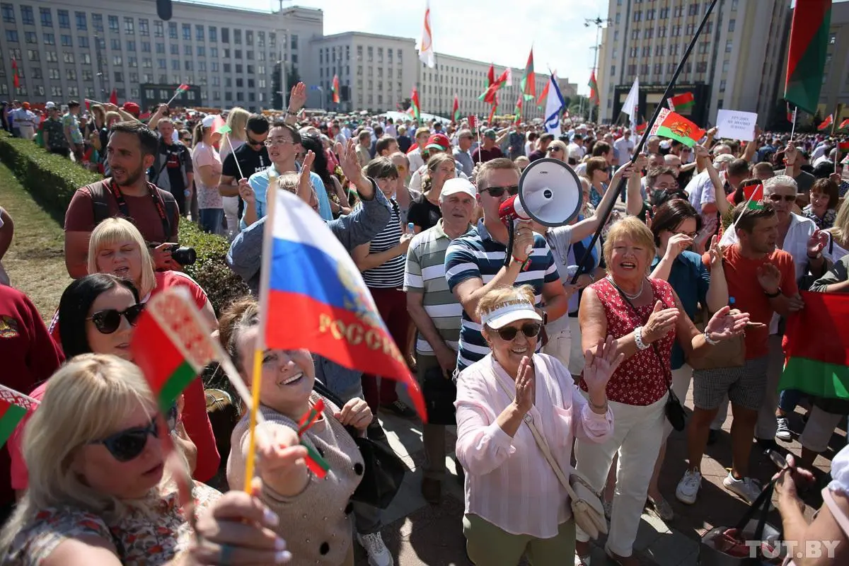 12-06-51-provlastniy_miting_belarus.webp