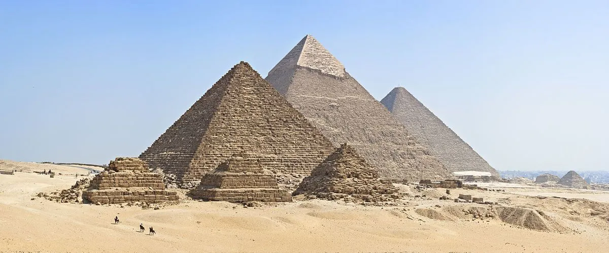 1200px-Pyramids_of_the_Giza_Necropolis.webp