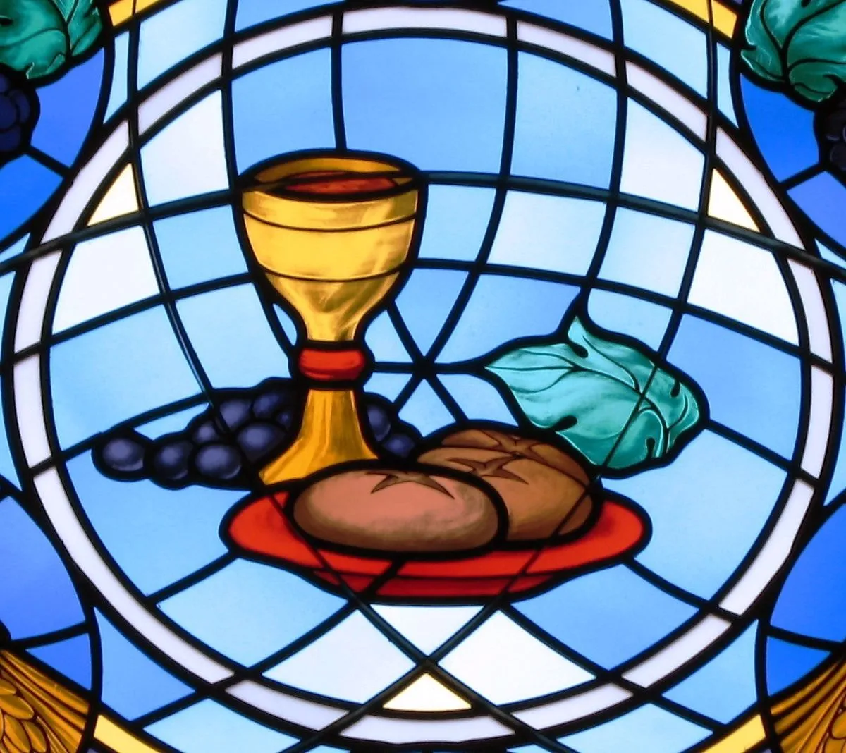 1200px-St_Michael_the_Archangel,_Findlay,_OH_-_bread_and_wine_crop_1.webp