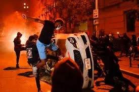 Protesters Defy Curfew On Third Night Of Demonstrations In D.C. | WAMU