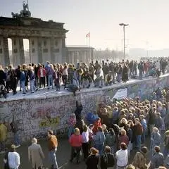 35 years since the fall of the Berlin Wall | visitBerlin.de