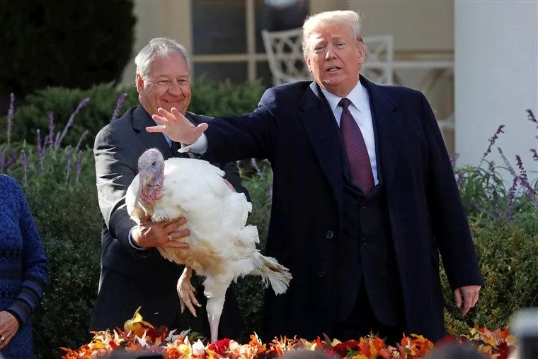 181120-trump-turkey-pardon-mn-1340_f0584e67263858b3598fdf958cc7cddb.fit-760w.webp
