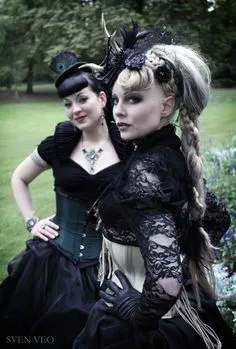 188a05c615e0a4d4e5ef67fc34dc3253--gothic-girls-gothic-steampunk.webp