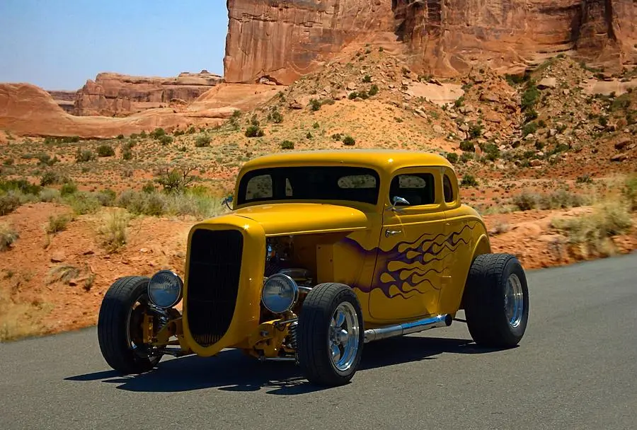 1934-ford-5-window-coupe-hot-rod-tim-mccullough.webp