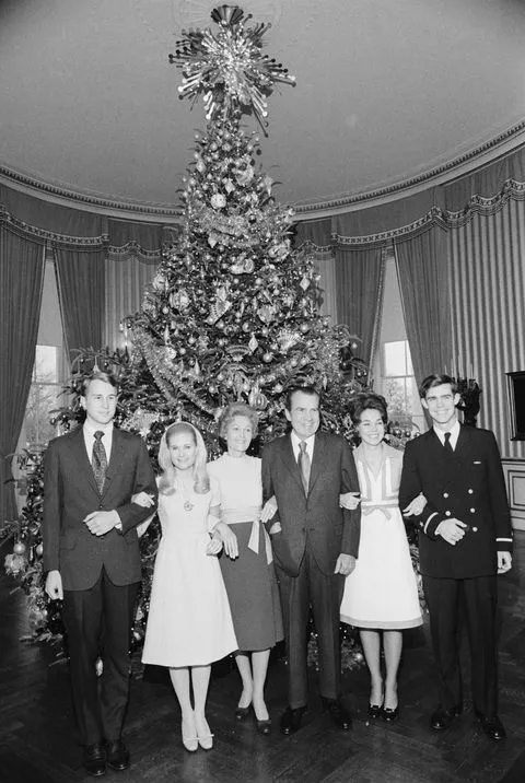 1971-white-house-christmas-515399074-1511994486.webp