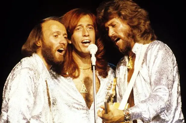 1985269-robin-gibb-bee-gees-617-409.webp