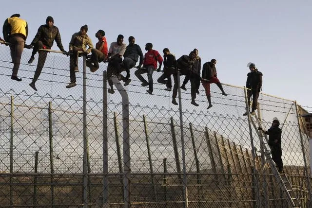 20538_illegal-immigrants-continue-to-attack-melilla-frontier_1_large.webp