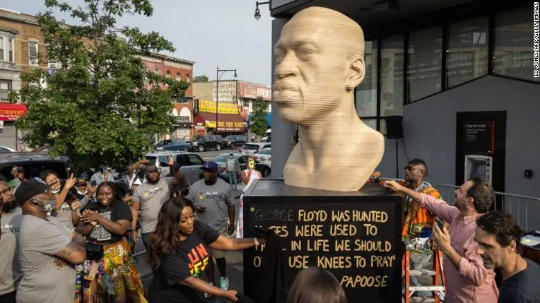210619132844-01-george-floyd-statue-06-19-2021-brooklyn-exlarge-169.webp
