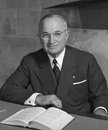 220px-Harry_S_Truman_-_NARA_-_530677_(2).webp