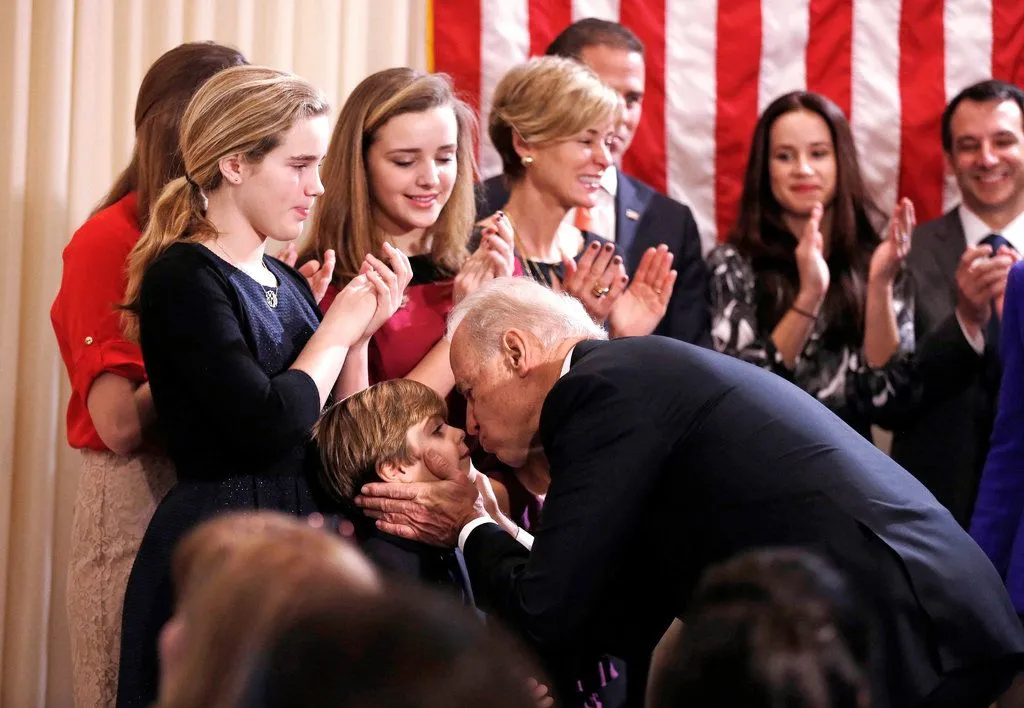 27BIDEN2-jumbo-v3.webp