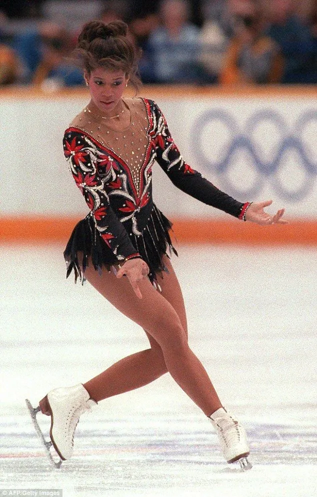 2E318D5500000578-0-image-a-24_1446869633130.webp