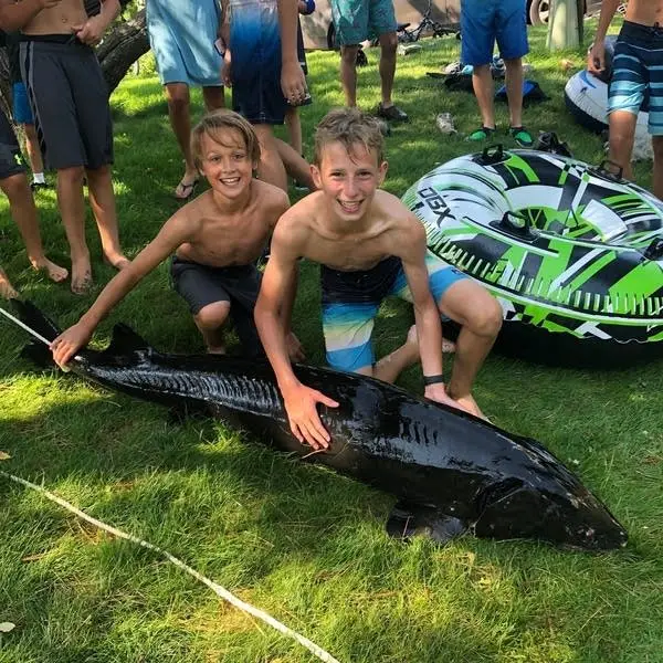 7c43aa-20190725-fish-boys.webp