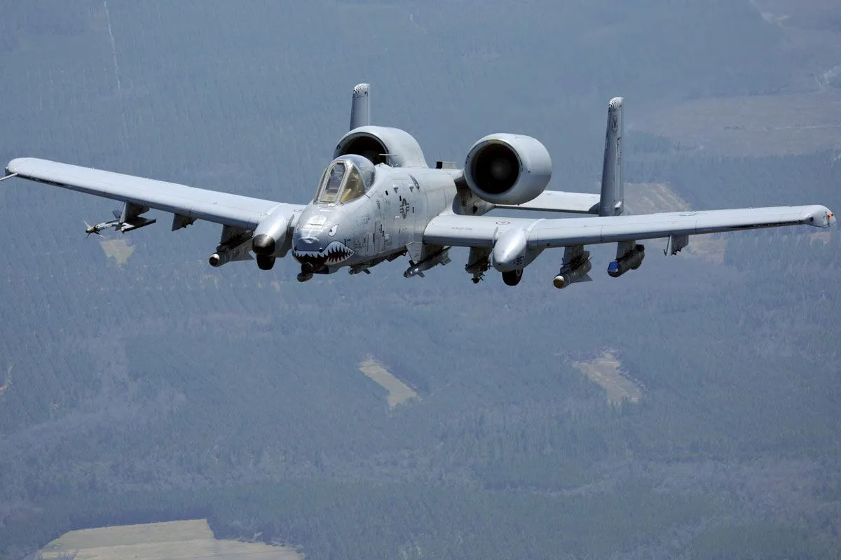 a-10-thunderbolt-ii_009.webp