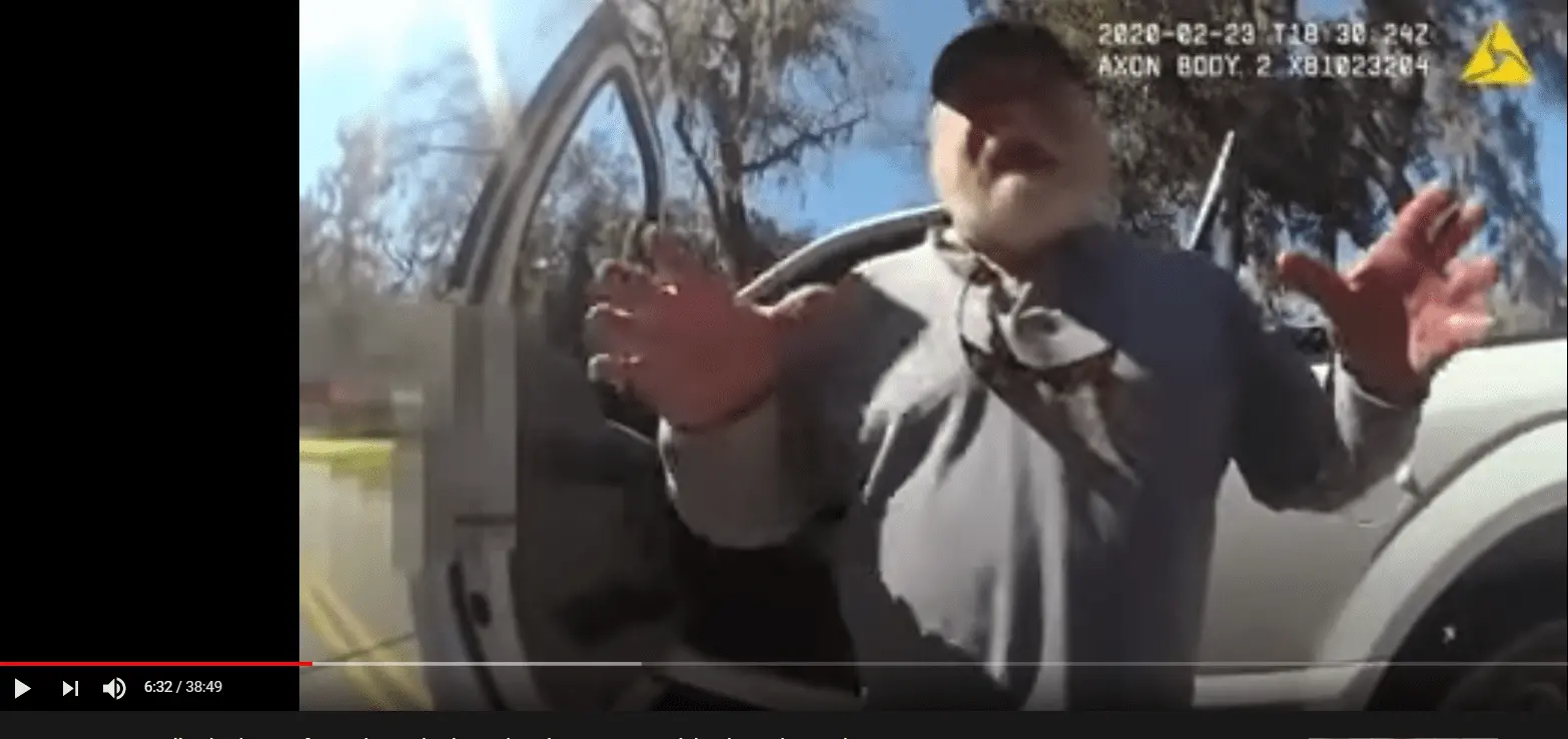 aathe guy turnsand comes at him.PNG