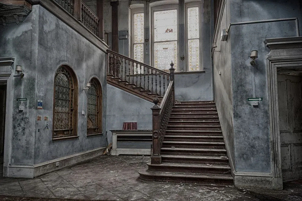 abandoned school.webp