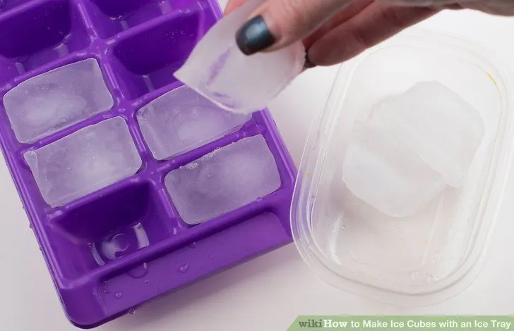 aid2730-v4-728px-Make-Ice-Cubes-with-an-Ice-Tray-Step-6.webp