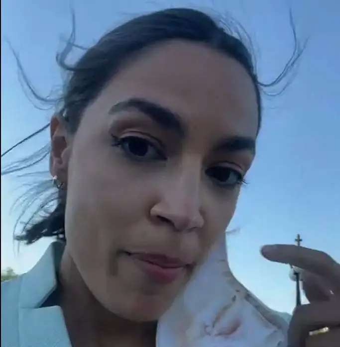AOC-Filthy-COVID-Mask-Instagram-Screen-Image-04202021-e1619129978501.webp