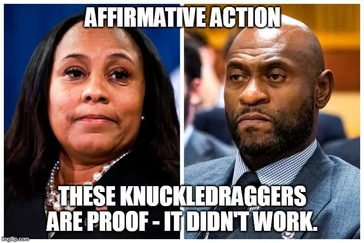 ******* apes 01.webp