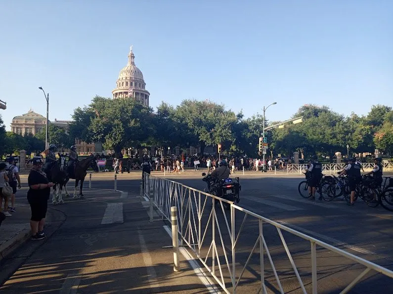 ATx 23-08-13 Pride Parade IMG_20230812_190728_434.jpg