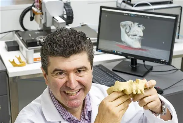 australian-periodontist-receives-grant-for-development-of-3d-bioprinted-teeth-and-gum-tissue-1.webp