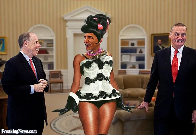 Barack-Obama-in-Drag-in-White-House--79178.webp