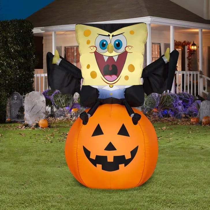 best-halloween-decorations-from-walmart.webp