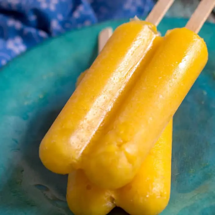 blog-orange-pineapple-popsicles.webp