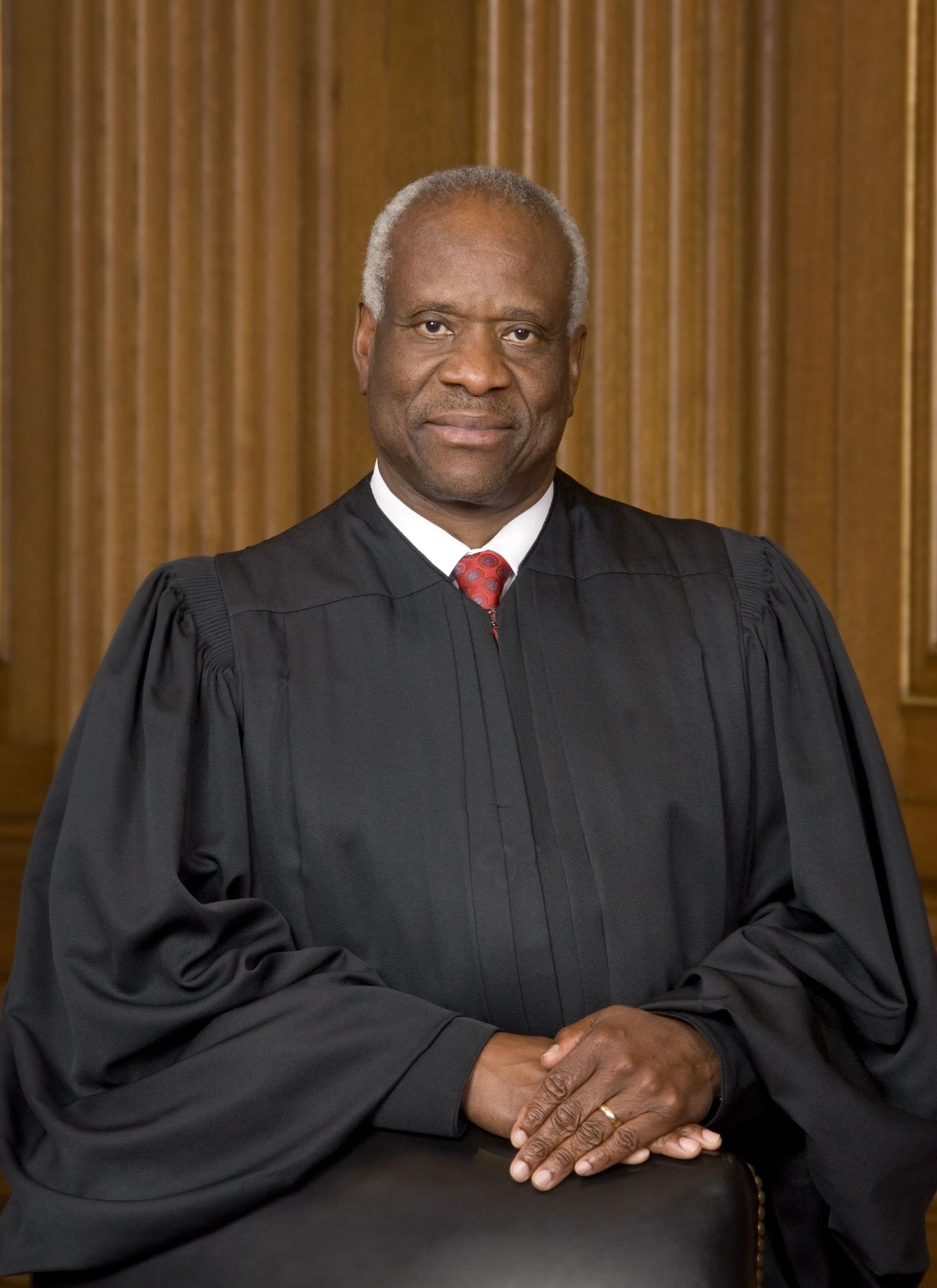 Clarence_Thomas_official_SCOTUS_portrait.webp
