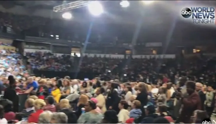 Clinton Crowd4.webp