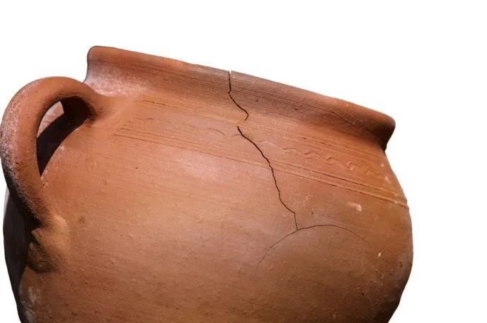 cracked-clay-pot.webp