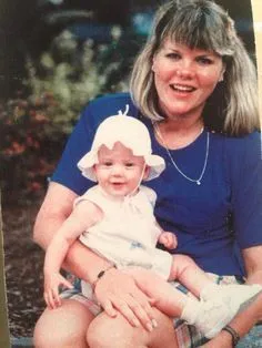 d01c6fbc9740f75dc5dad6dcabc6aaf9--young-taylor-swift-baby-taylor.webp