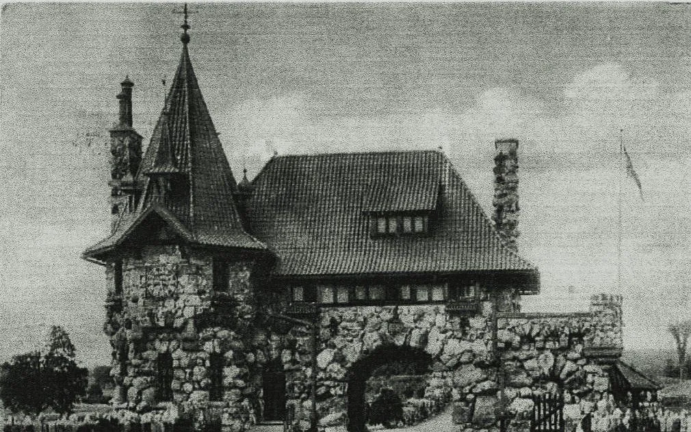 Daheim Gatehouse 2.webp