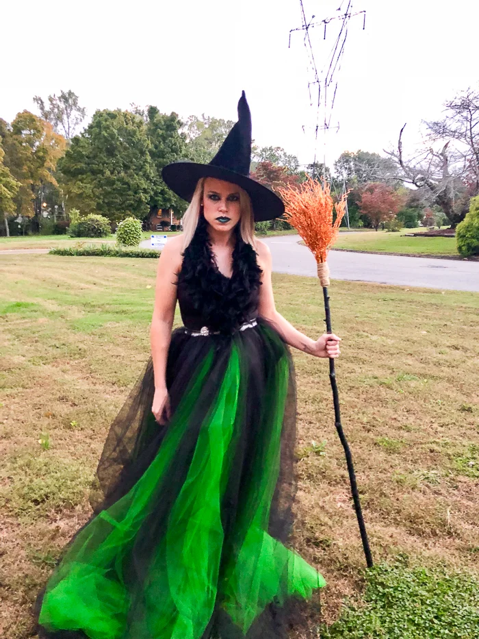 diy-witch-costume-womens.webp