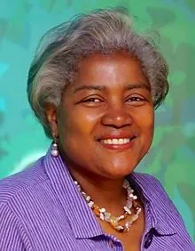 Donna_Brazile_in_2014_at_the_Kaiser_Permanente_Center_for_Total_Health.webp