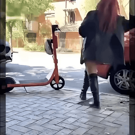 ezgif.com-animated-gif-maker (2).gif