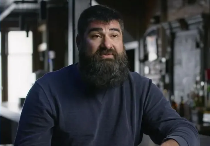 FakeBarOwner.webp